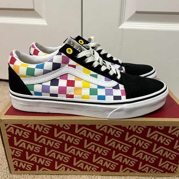vans - Picture 3 of 8